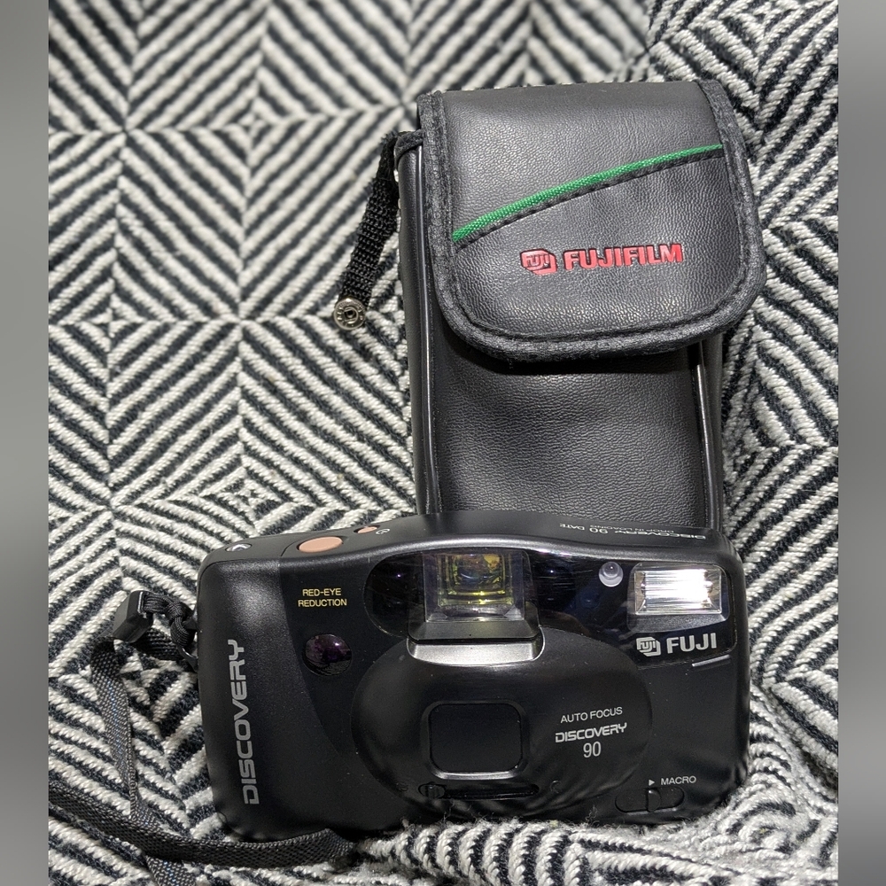 Vintage FUJIFILM Fuji Discovery DL90 👉  35mm Film Camera + Original Travel Case
